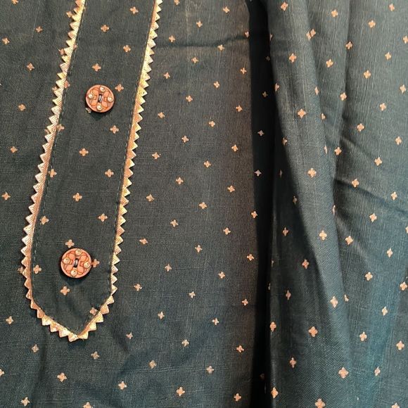 Green Kurta with Palazzo pants. Large - Picture 3 of 6